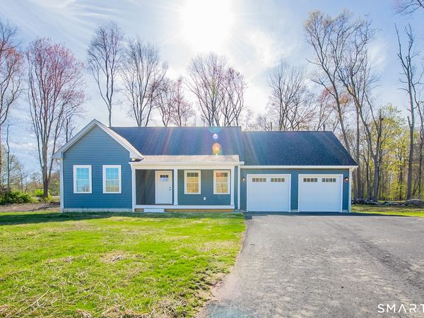 12 Stone House, Plainfield, CT 06354
