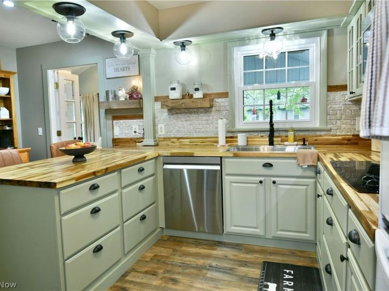 8093 S Park Drive, Garrettsville, OH 44231 Photo 22