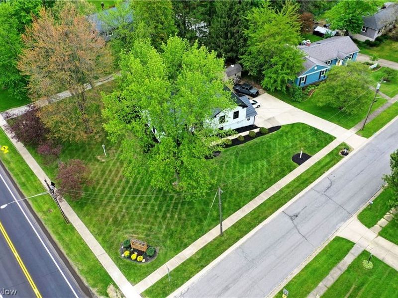 8093 S Park Drive, Garrettsville, OH 44231 Photo 5