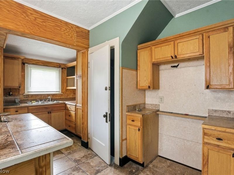 3568 E 106th Street, Cleveland, OH 44105 Photo 16