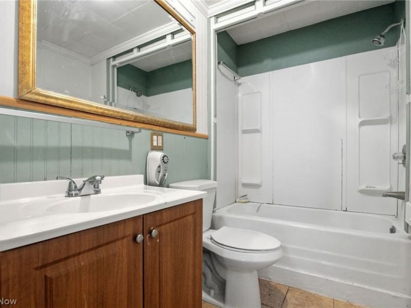 3568 E 106th Street, Cleveland, OH 44105 Photo 25
