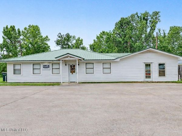 190 River Street, Leakesville, MS 39451