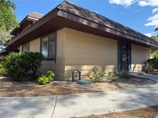 6162 Meadow Vista Lane , Las Vegas, NV 89103