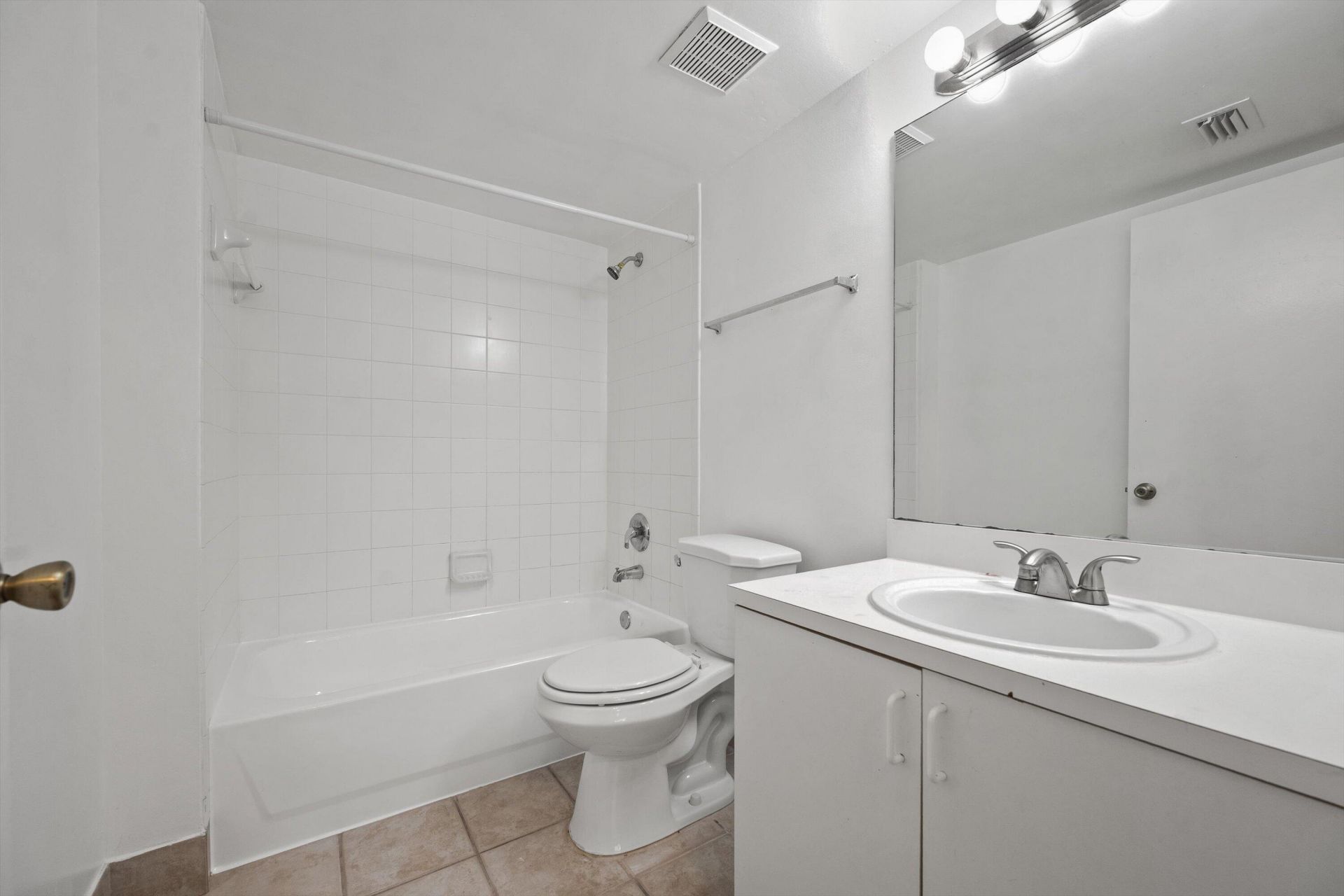 4159 N Haverhill Road, Unit 1307, West Palm Beach, FL 33417 Photo