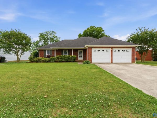 2305 Winthrop Drive SW, Decatur, AL 35603