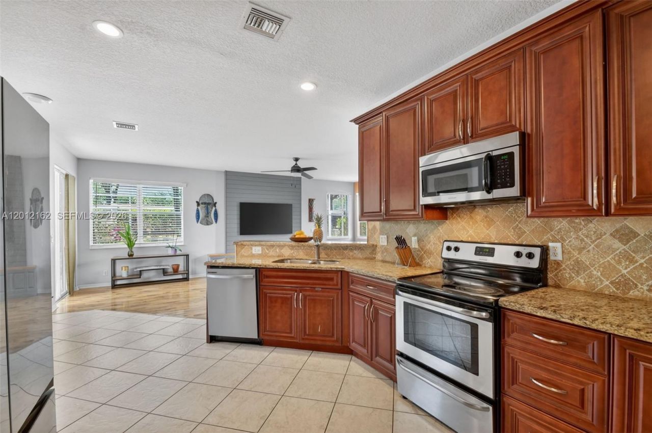 7055 Via Leonardo , Lake Worth, FL 33467 Photo