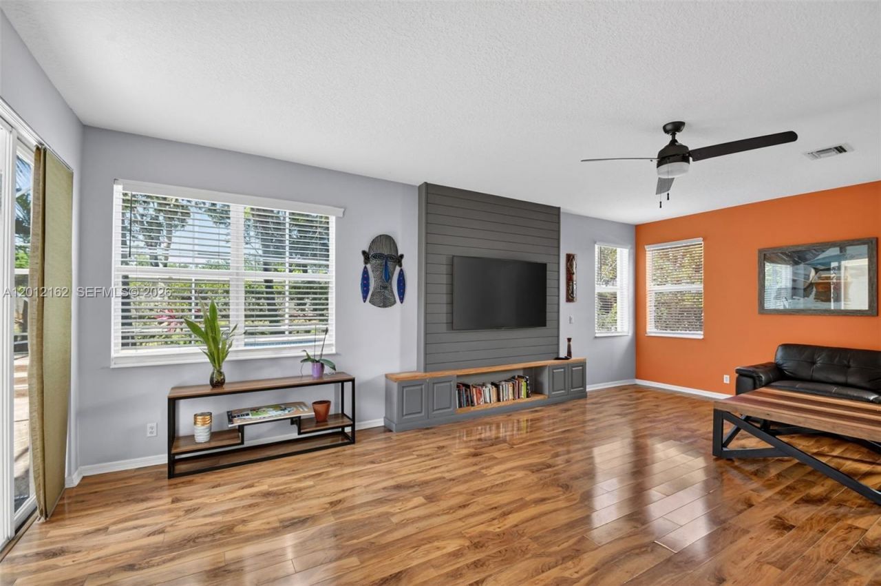 7055 Via Leonardo , Lake Worth, FL 33467 Photo