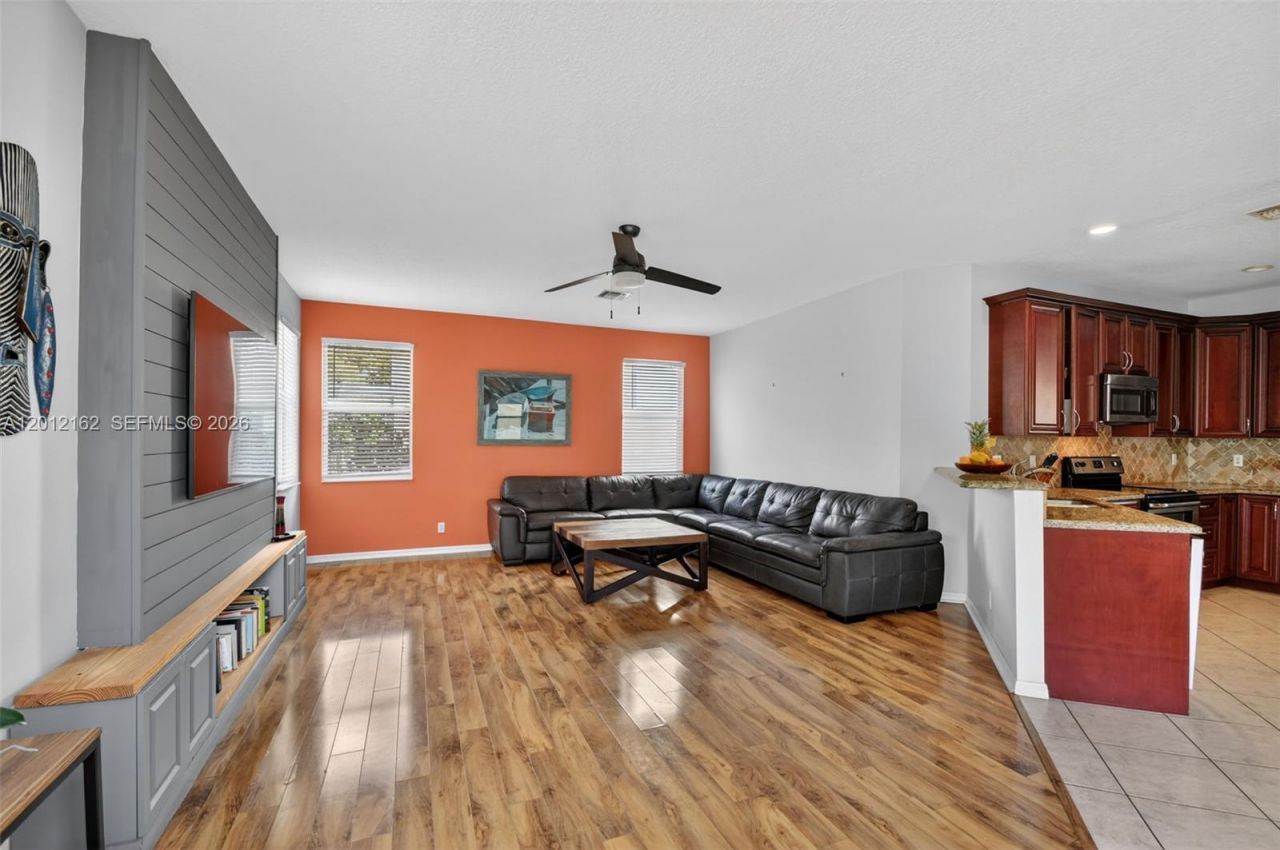 7055 Via Leonardo , Lake Worth, FL 33467 Photo