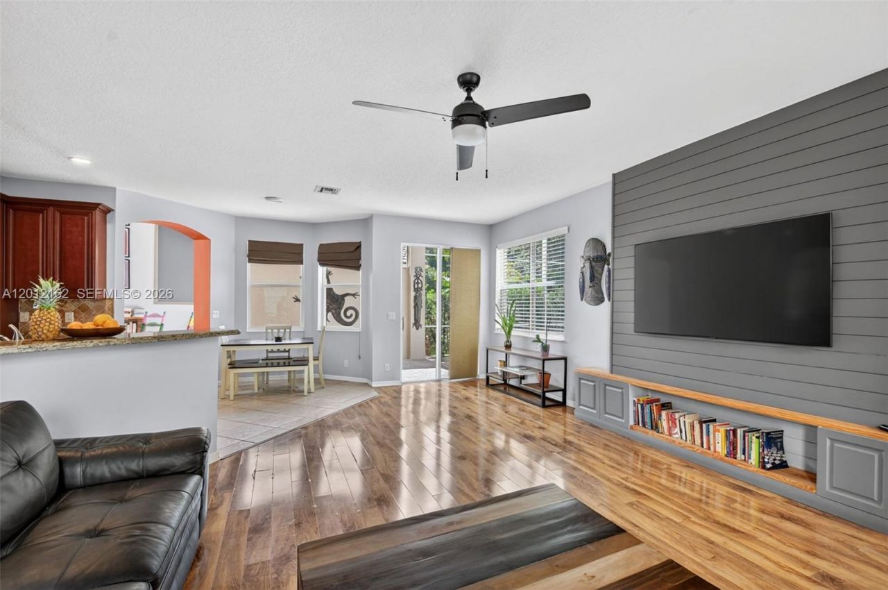 7055 Via Leonardo , Lake Worth, FL 33467 Photo