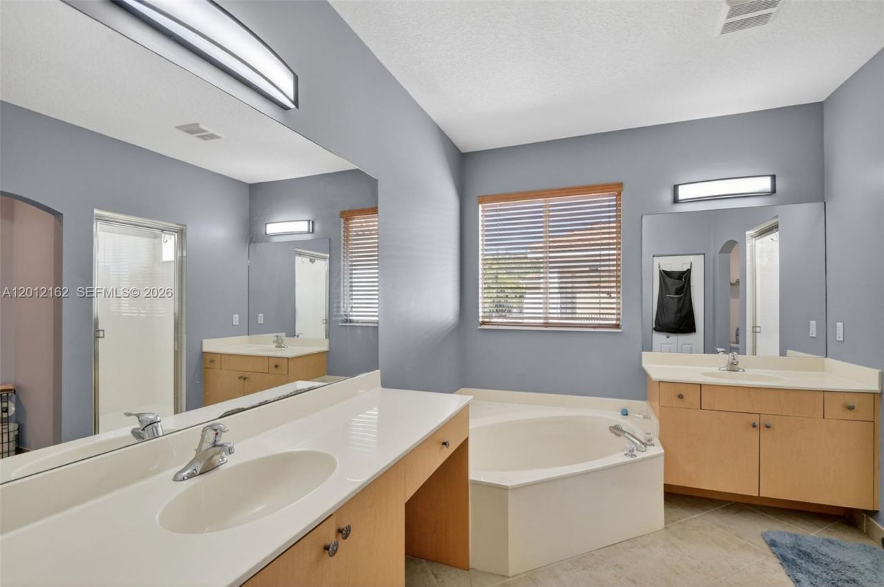 7055 Via Leonardo , Lake Worth, FL 33467 Photo