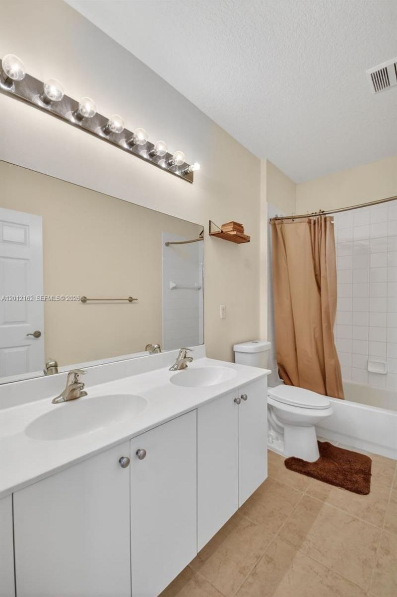 7055 Via Leonardo , Lake Worth, FL 33467 Photo