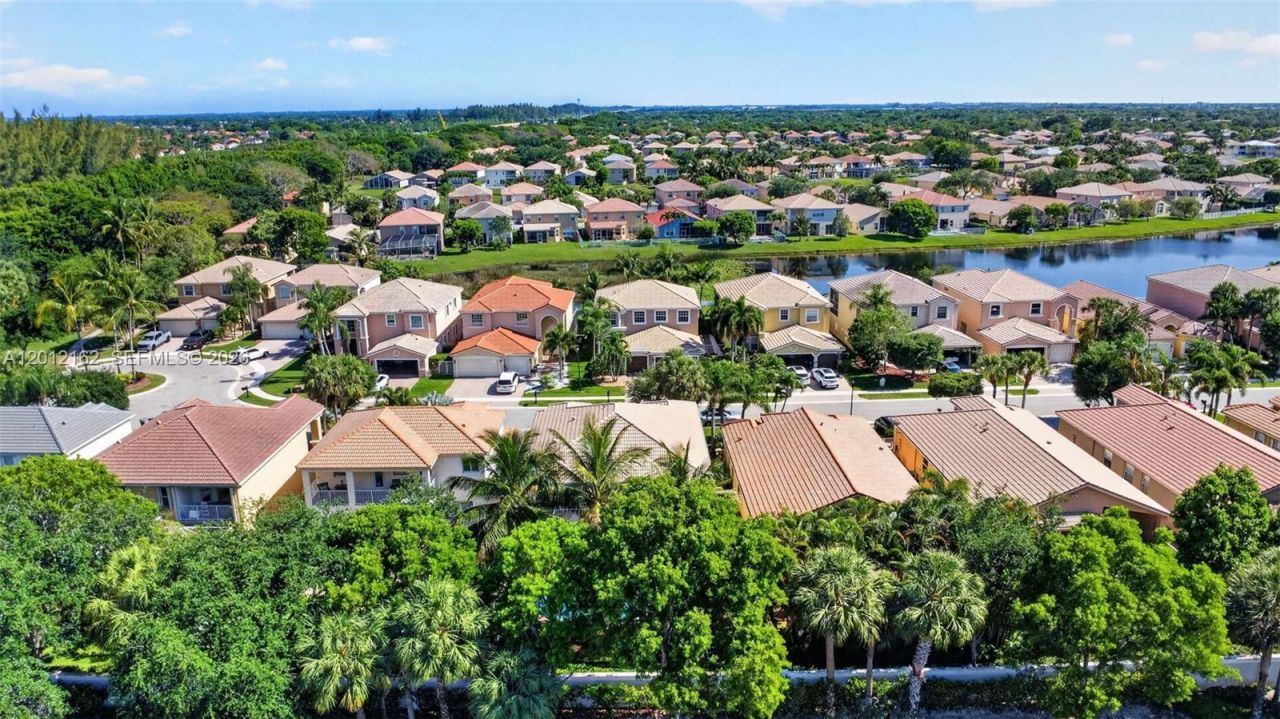 7055 Via Leonardo , Lake Worth, FL 33467 Photo
