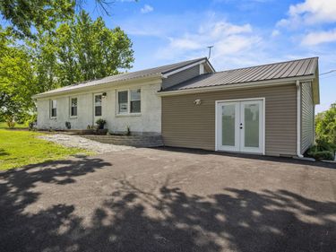3400 Talmage Mayo Road, Salvisa, KY 40372