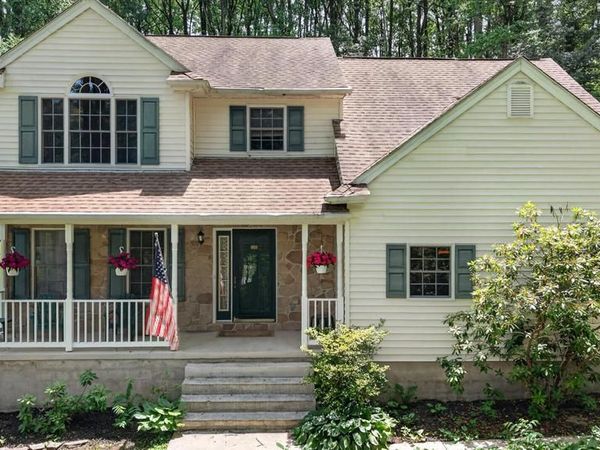 802 HOLLOW ROAD, DELTA, PA 17314