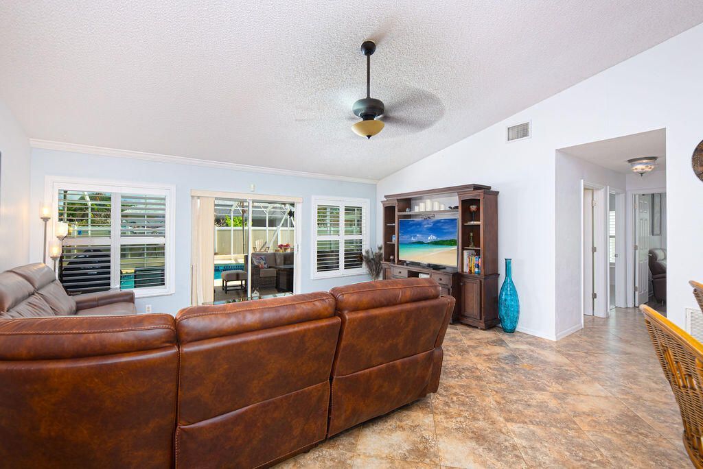 613 SE Dean Terrace, Port Saint Lucie, FL 34984 Photo