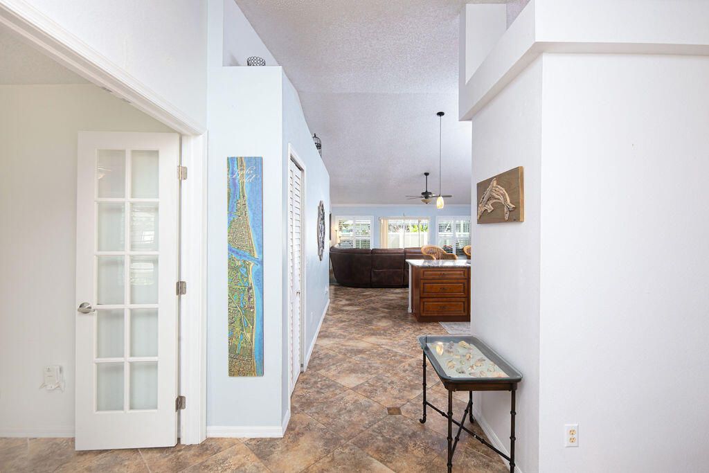 613 SE Dean Terrace, Port Saint Lucie, FL 34984 Photo
