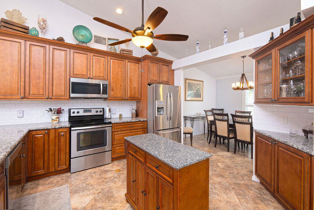 613 SE Dean Terrace, Port Saint Lucie, FL 34984 Photo