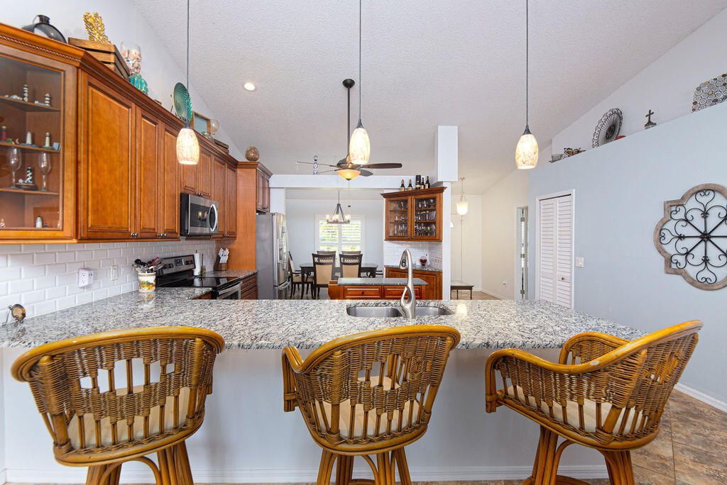 613 SE Dean Terrace, Port Saint Lucie, FL 34984 Photo