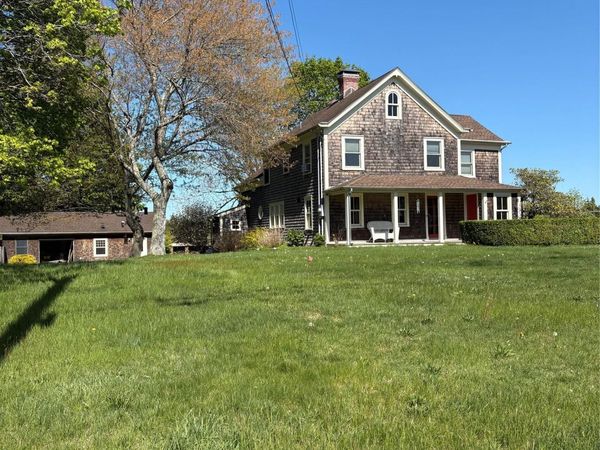 184 Twomey Avenue, Calverton, NY 11933