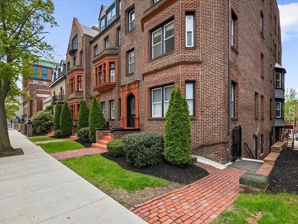 40 Elm St, Unit 1, Worcester, MA 01609