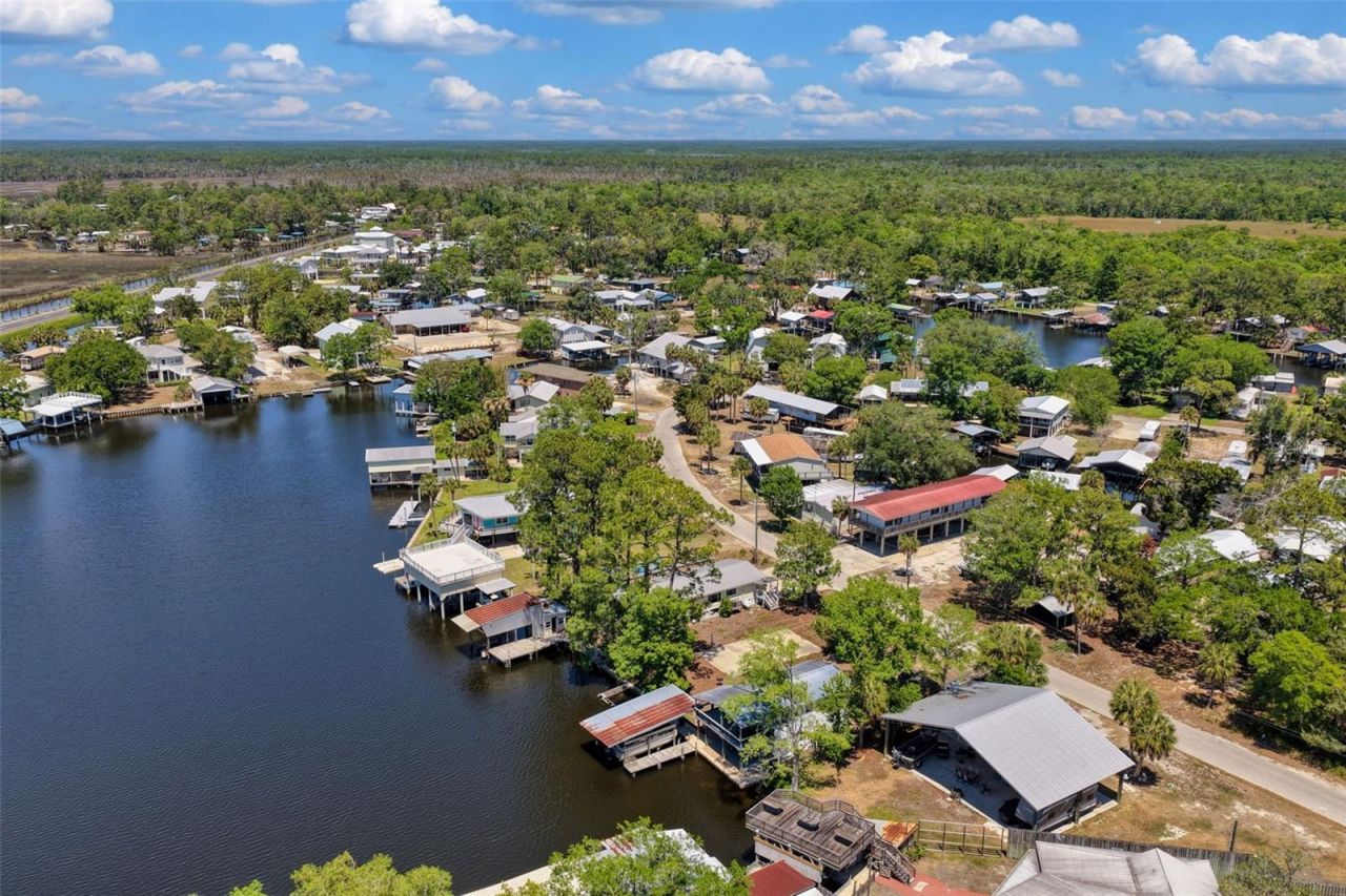 53 SE 241st Street , Suwannee, FL 32692 Photo