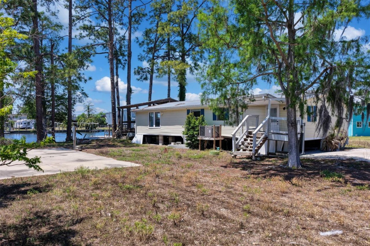 53 SE 241st Street , Suwannee, FL 32692 Photo