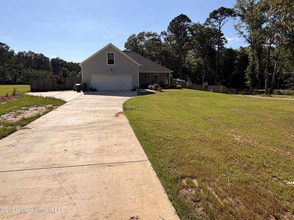 607 Brooks Avenue, Pelahatchie, MS 39145