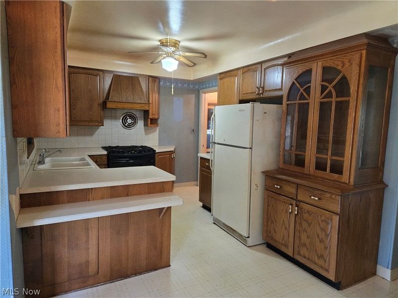 9187 Wallings Road, North Royalton, OH 44133 Photo 15