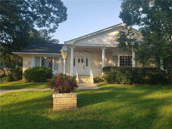 1221 Westbury Drive, Mobile, AL 36609