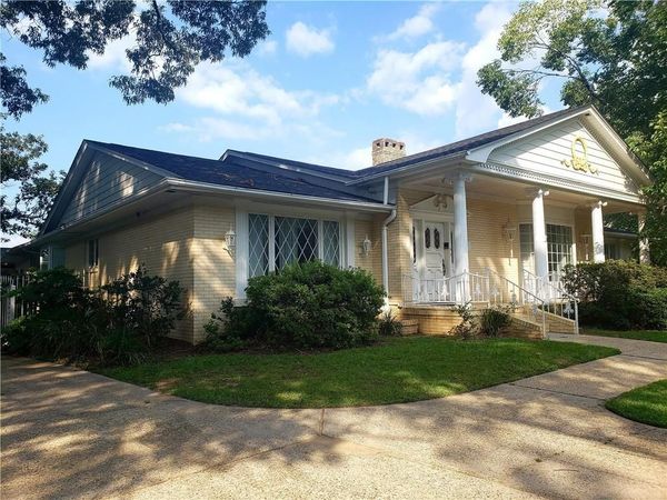 1221 Westbury Drive, Mobile, AL 36609