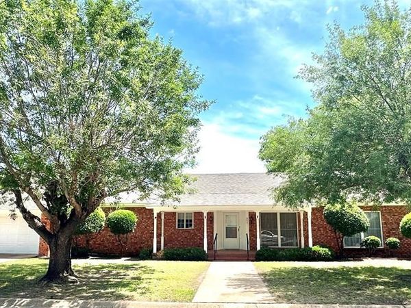 211 Spill Street , Winters, TX 79567