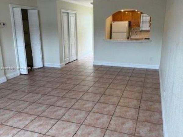 6707 N KENDALL DR , Unit 104, Pinecrest, FL 33143