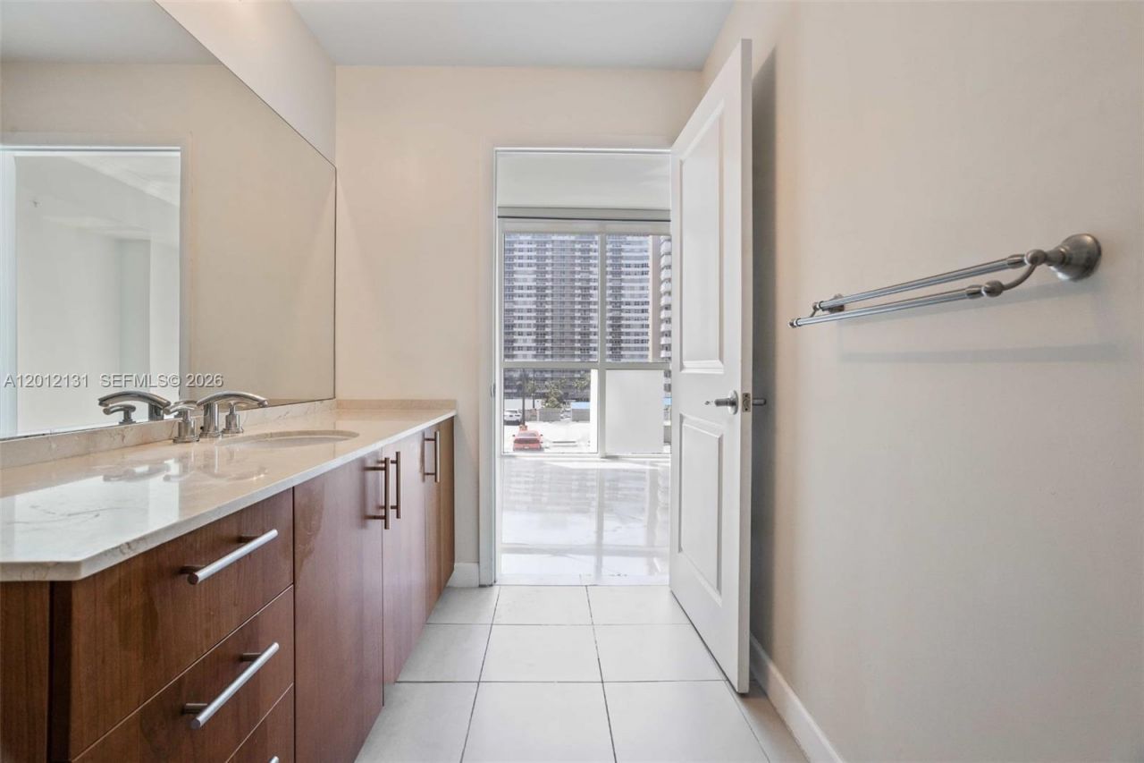 1945 S Ocean Dr , Unit 503, Hallandale Beach, FL 33009 Photo