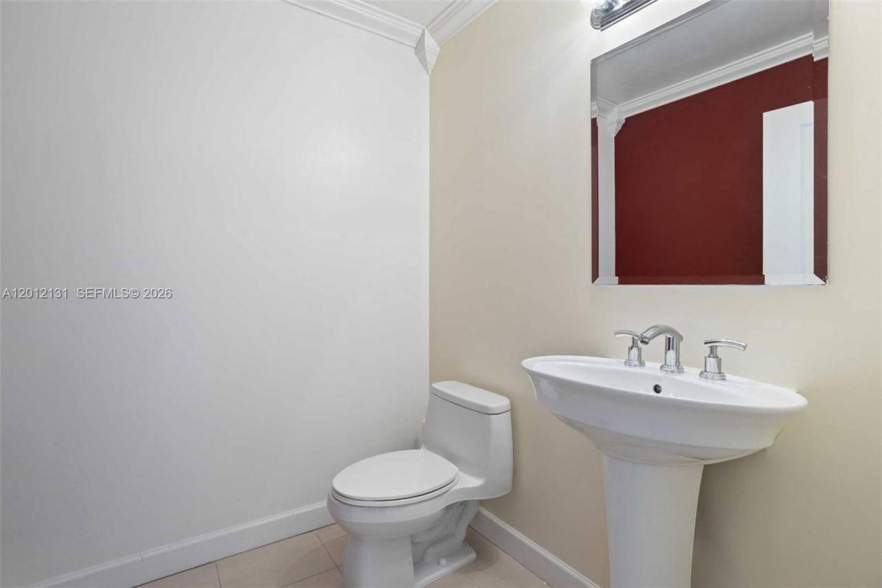 1945 S Ocean Dr , Unit 503, Hallandale Beach, FL 33009 Photo