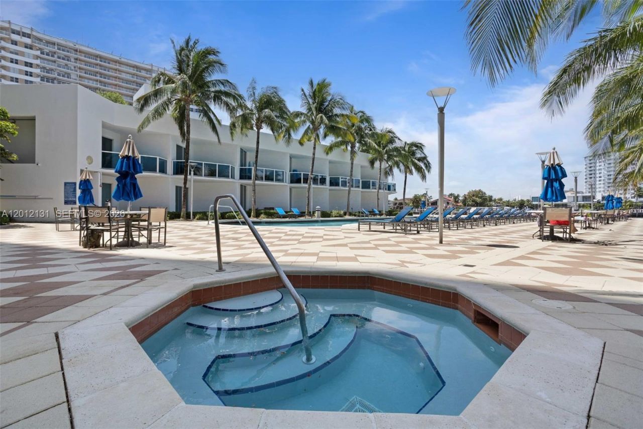1945 S Ocean Dr , Unit 503, Hallandale Beach, FL 33009 Photo