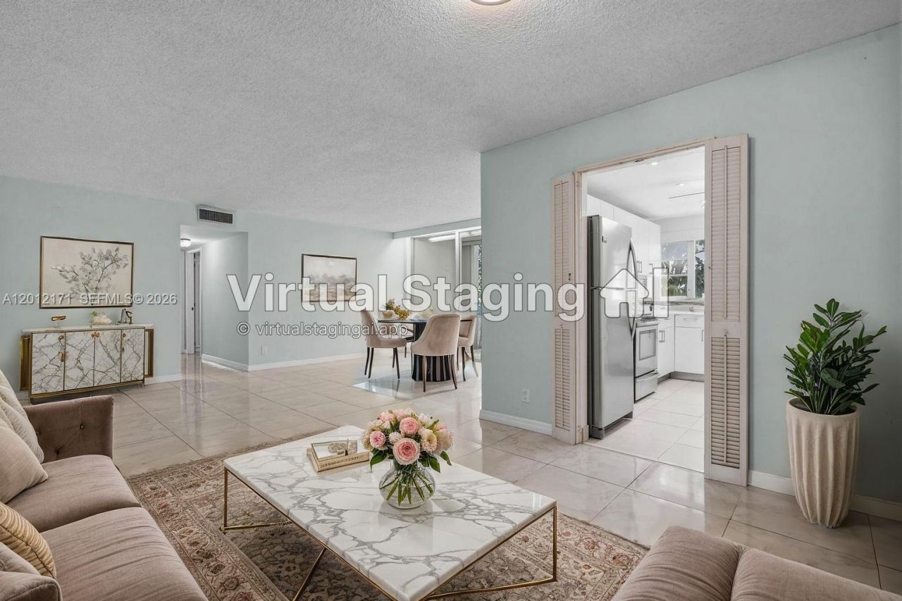 950 NE 199th St , Unit 2H, Miami, FL 33179 Photo
