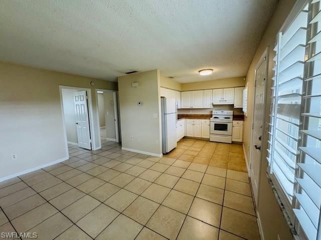 3325 Airport Rd N, Unit T7, Naples, FL 34105 Photo