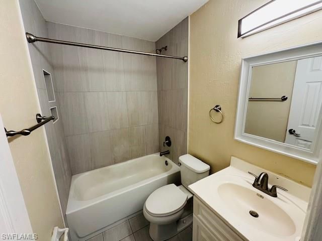 3325 Airport Rd N, Unit T7, Naples, FL 34105 Photo
