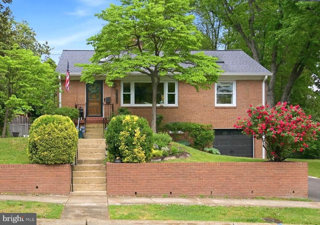 1665 Francis Hammond Parkway, Alexandria, VA 22302 Main Photo