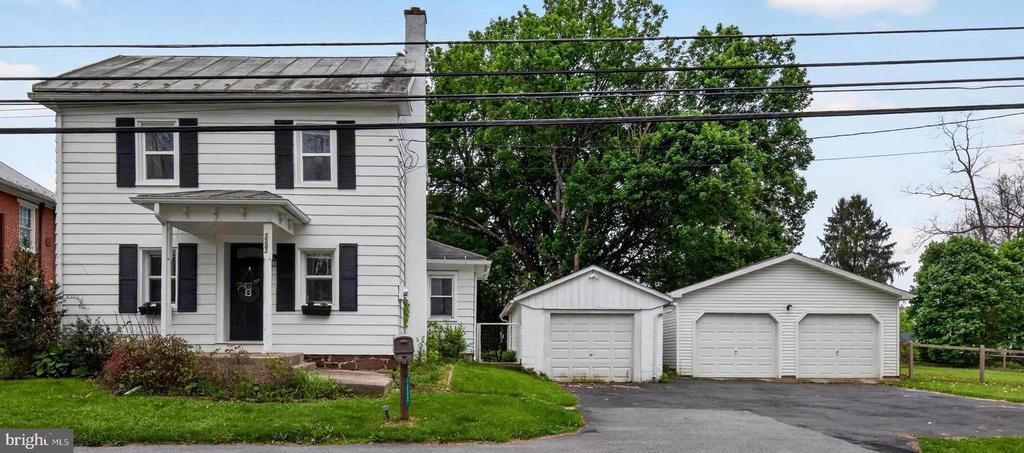 1552 MAIN STREET , MECHANICSBURG, PA 17055