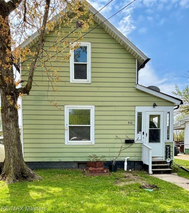810 E Beecher Street, Adrian, MI 49221 Main Photo