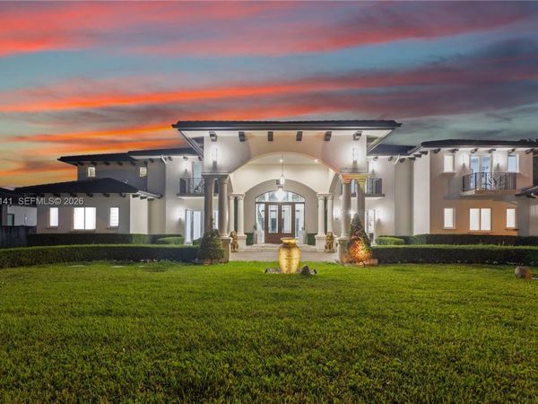 12401 SW 45th St, Miami, FL 33175