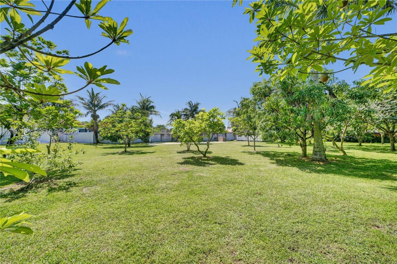 12401 SW 45th St, Miami, FL 33175 Photo