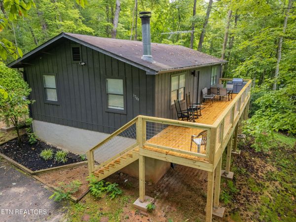 1709 Floyd Way, Gatlinburg, TN 37738