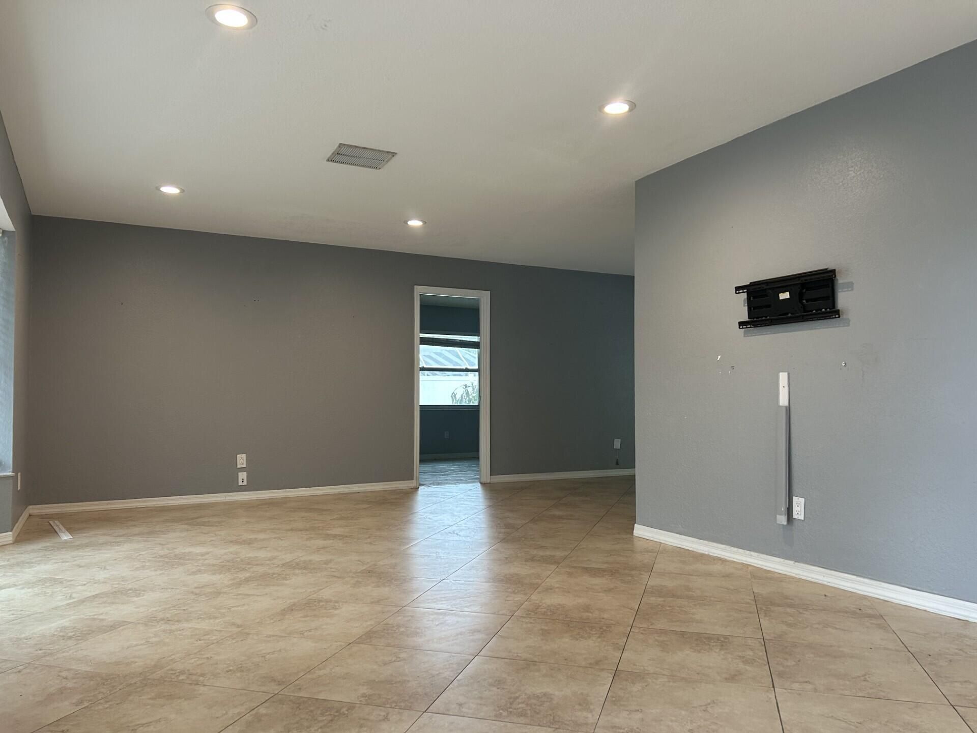 2080 SE Elmhurst Road, Port Saint Lucie, FL 34952 Photo