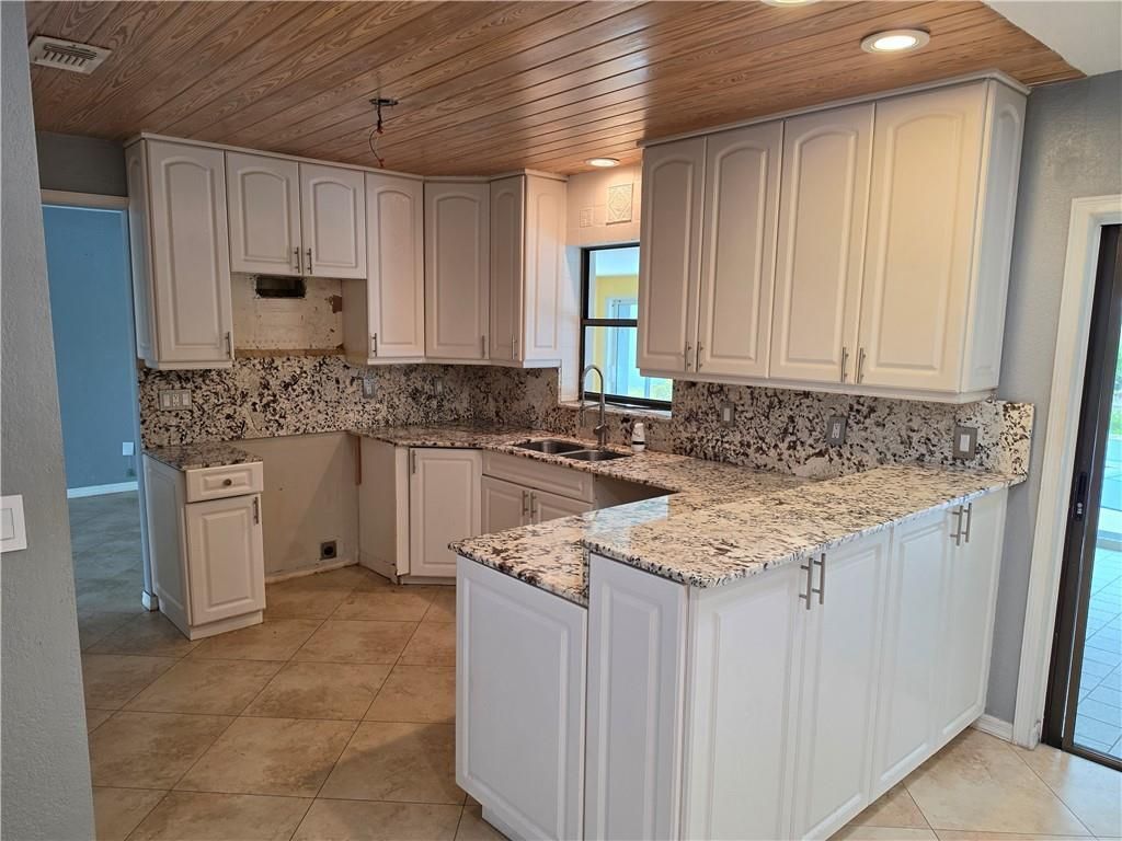 2080 SE Elmhurst Road, Port Saint Lucie, FL 34952 Photo