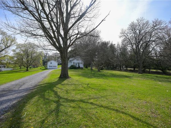 2635 Darlington Rd, Beaver Falls, PA 15010
