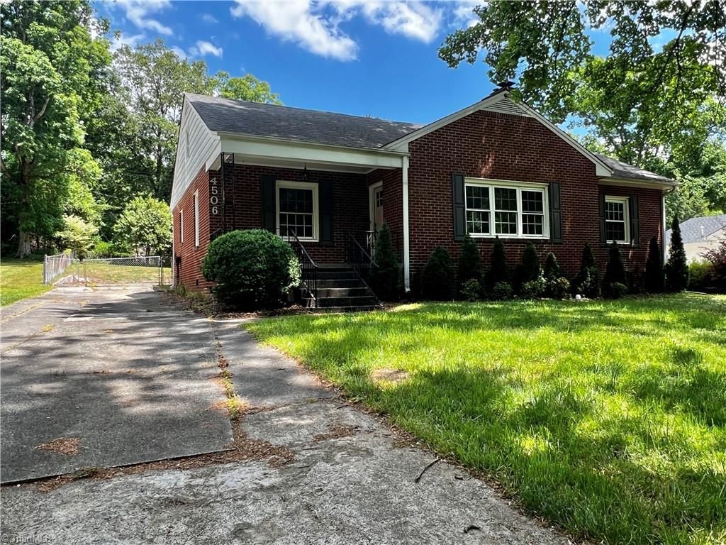 4506 Starmount Drive, Greensboro, NC 27410 Main Photo