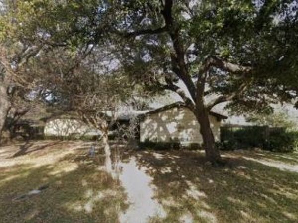 4905 Rock River Drive, Fort Worth, TX 76103