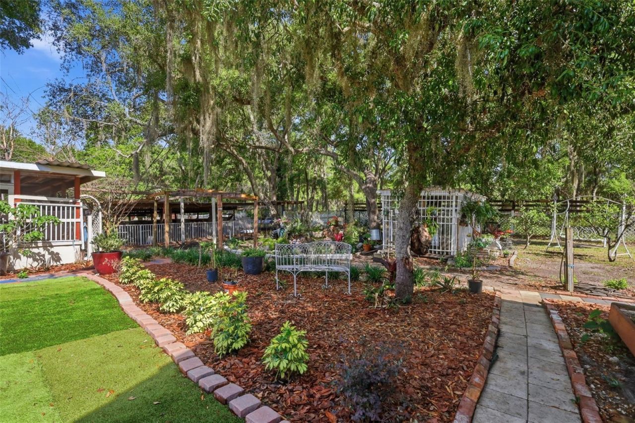 1898 Blackwelder Road, De Leon Springs, FL 32130 Photo